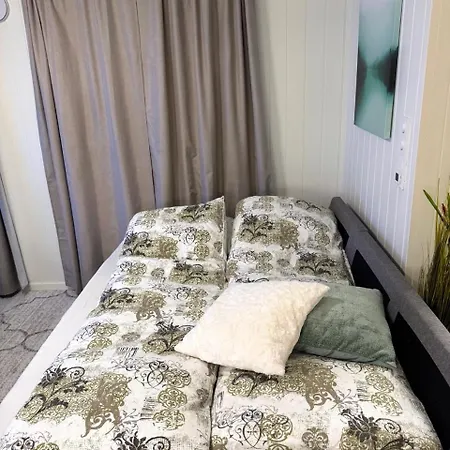 Modern 2-bedroom - Sleeps 6 - Near Nature & Northern Lights * 特罗姆瑟