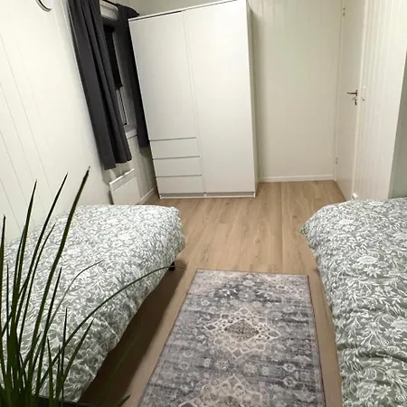 Modern 2-bedroom - Sleeps 6 - Near Nature & Northern Lights 公寓