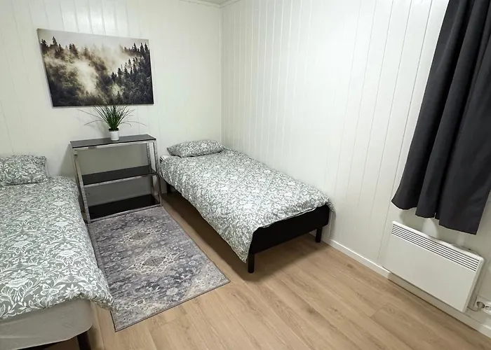 Modern 2-bedroom - Sleeps 6 - Near Nature & Northern Lights *