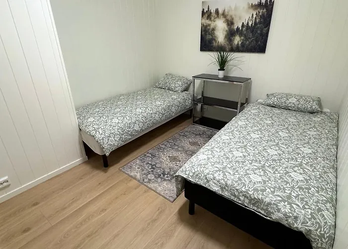 Modern 2-bedroom - Sleeps 6 - Near Nature & Northern Lights