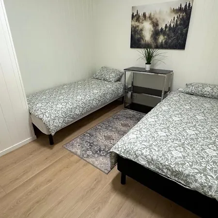 Modern 2-bedroom - Sleeps 6 - Near Nature & Northern Lights